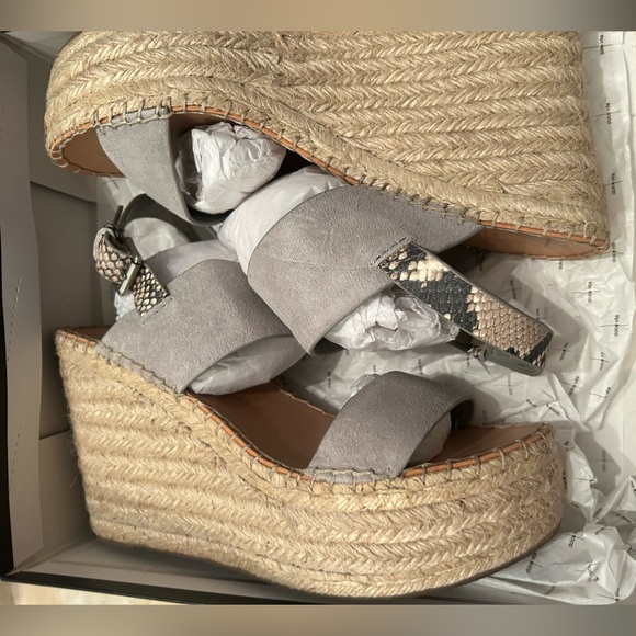 Dolce Vita Shoes - NIB Dolce Vita Taupe Espadrille Platform Wedges with Snake-Print Strap - size 10